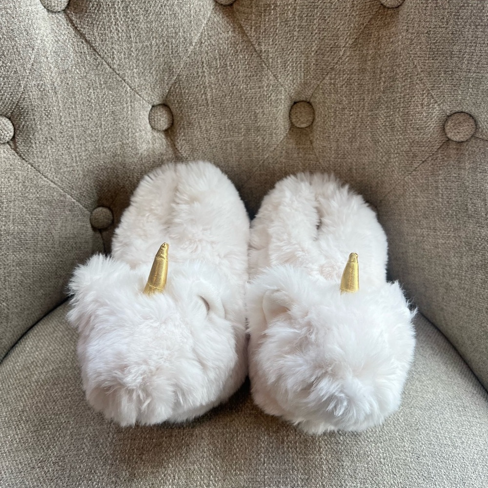 Pottery Barn Kids Unicorn slippers EUC, size small